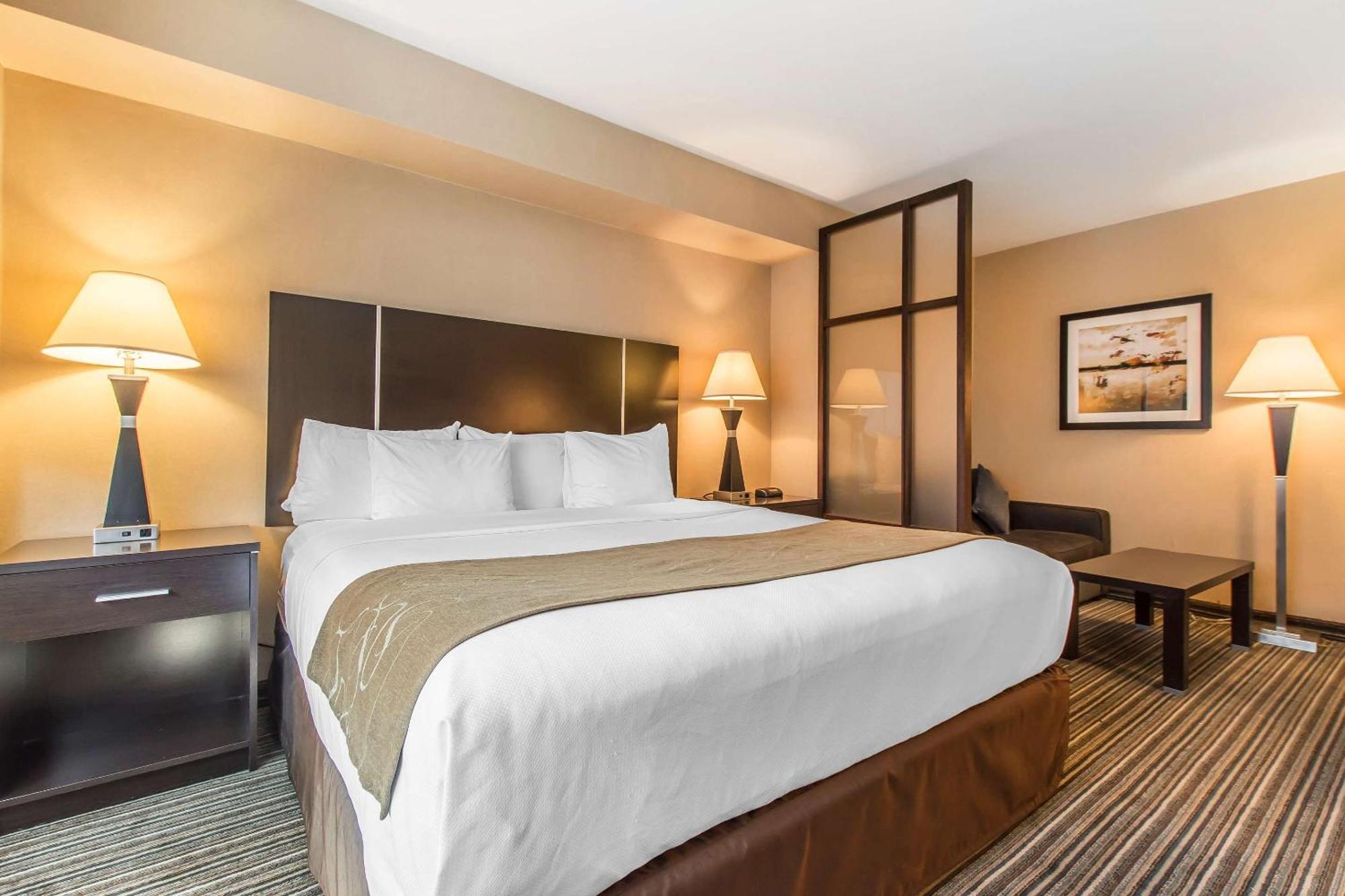 Comfort Suites Downtown Montréal Exteriör bild