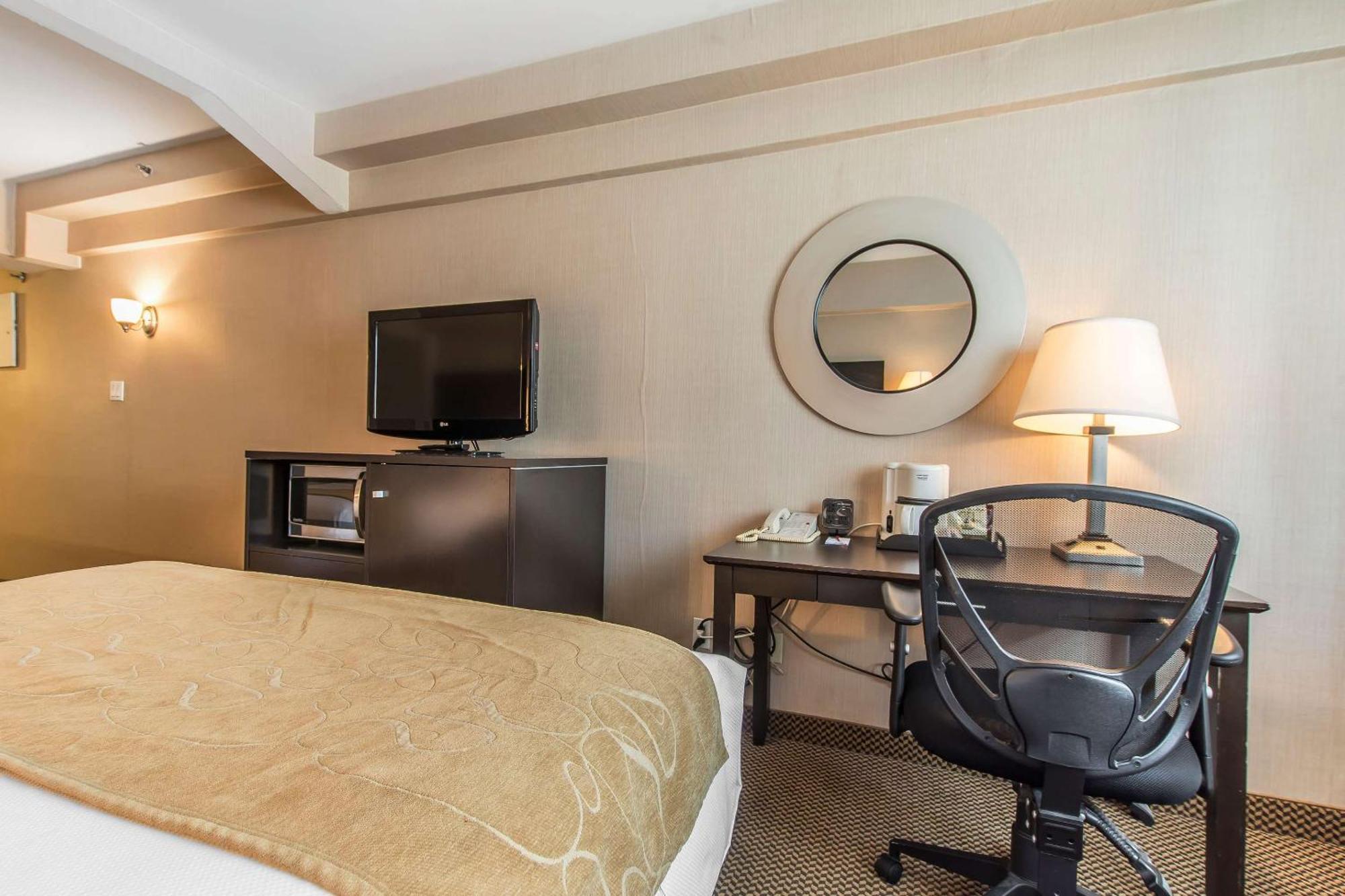 Comfort Suites Downtown Montréal Exteriör bild