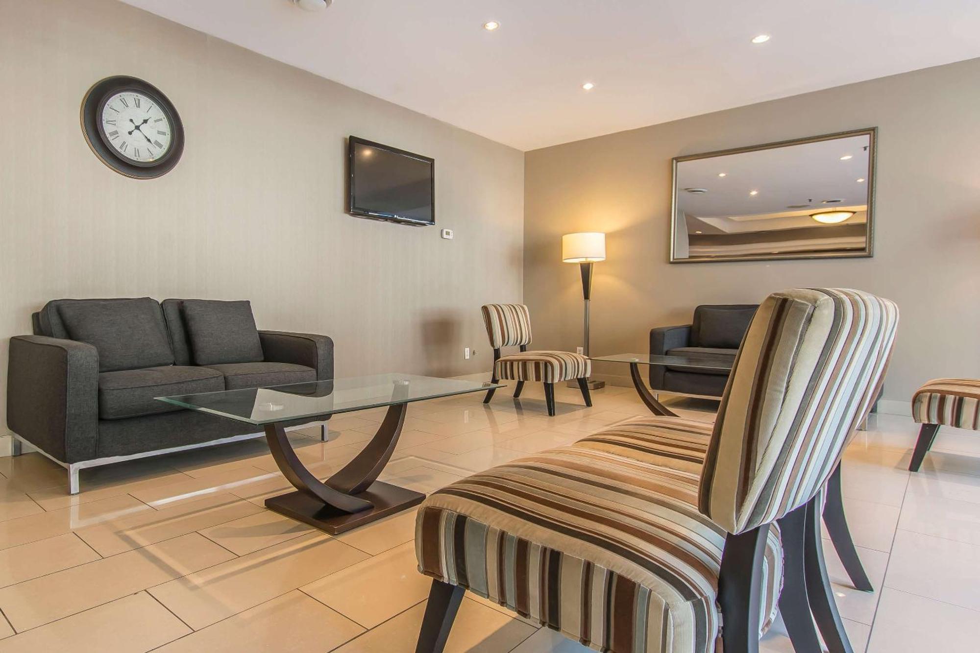 Comfort Suites Downtown Montréal Exteriör bild